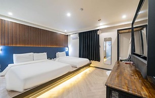 Masan First Class Hotel
