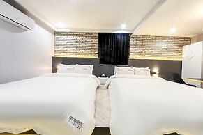 Masan First Class Hotel