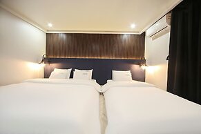 Masan First Class Hotel