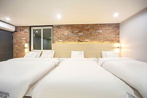 Masan First Class Hotel