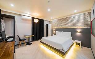 Masan First Class Hotel