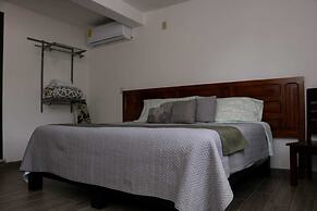 Hotel Garden Suites Tonlá