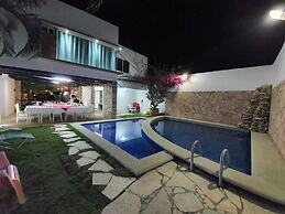 Hotel Garden Suites Tonlá