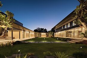 Saba Estate Luxury Villa Bali