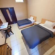 Candi Panggung Family Guest House Syariah