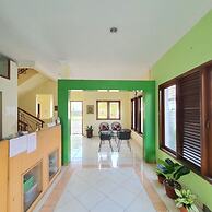 Candi Panggung Family Guest House Syariah