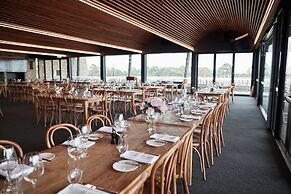 Accommodation at Curlewis