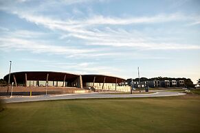 Accommodation at Curlewis