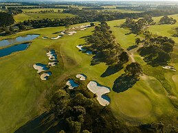 Accommodation at Curlewis
