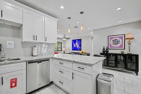 The Perfect Get Away - Walk to Wilton Drive