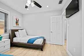 The Perfect Get Away - Walk to Wilton Drive