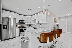 The Perfect Get Away - Walk to Wilton Drive