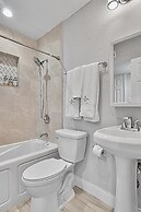 The Perfect Get Away - Walk to Wilton Drive