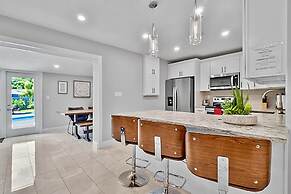 The Perfect Get Away - Walk to Wilton Drive