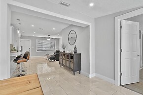 The Perfect Get Away - Walk to Wilton Drive