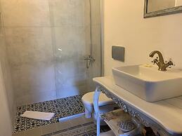 ŞİRİNCE BAHÇE HOTEL