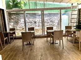 White Island Boutique Hotel