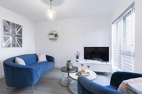 Elliot Oliver - Cosy 2 Bedroom Town Centre Apartment