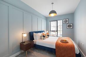 Elliot Oliver - Cosy 2 Bedroom Town Centre Apartment