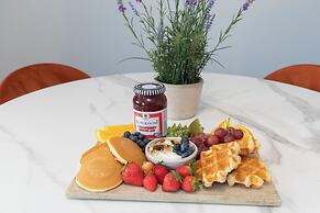 Elliot Oliver - Cosy 2 Bedroom Town Centre Apartment