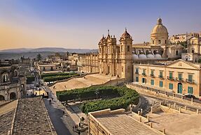 Modern and Spacious Apartment in Noto, Sicily