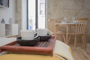 Liiiving - Charming Downtown Delight II