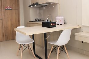 Cozy Studio At Gateway Park Lrt City Bekasi Apartment