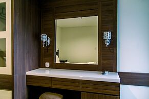 Comfort And Best Choice 2Br At Bintaro Icon Apartment
