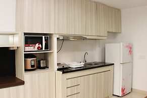 Cozy Studio At Azalea Suites Apartment