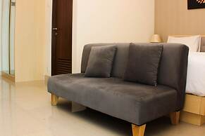 Cozy And Warm Studio At Grand Kamala Lagoon Apartment