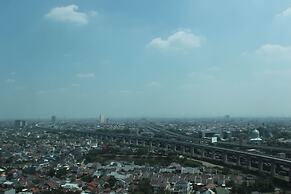 Cozy And Warm Studio At Grand Kamala Lagoon Apartment