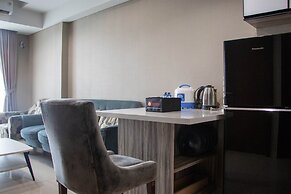 Elegant And Comfy 2Br Apartment At Springhill Terrace Residence