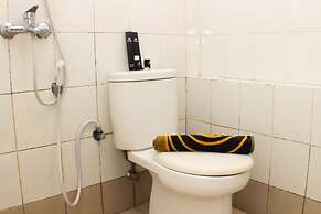 Comfy And Best Location Studio Room At Bassura City Apartment