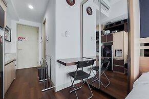 Nice And Elegant Studio At Tree Park City Bsd Apartment