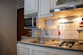 Nice And Cozy 1Br With Extra Room Apartment At Capitol Park Residence