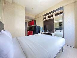 Nice And Comfy Studio At Suites @Metro Apartment