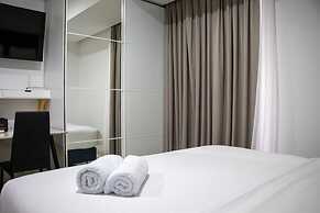 Scenic And Comfortable Studio At West Vista Apartment