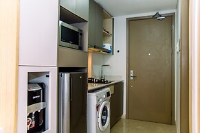 Fancy And Nice Studio Apartment At Gold Coast