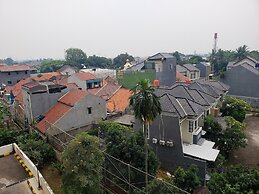 Warm And Cozy Studio At Cinere Resort Apartment