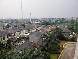 Warm And Cozy Studio At Cinere Resort Apartment