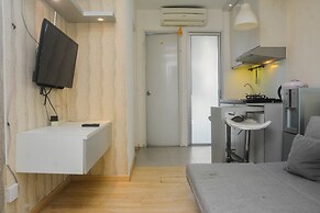 Minimalist And Warm 2Br At Bassura City Apartment