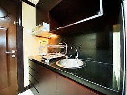 Fancy And Nice Studio At El Royale Apartment