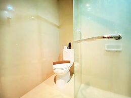 Fancy And Nice Studio At El Royale Apartment