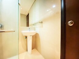 Fancy And Nice Studio At El Royale Apartment