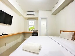 Homey And Comfy Studio Apartment At Parahyangan Residence