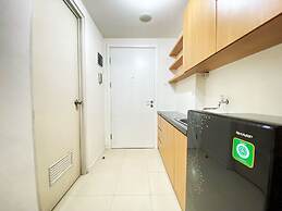 Homey And Comfy Studio Apartment At Parahyangan Residence