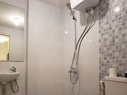 Minimalist And Tidy 2Br Apartment At Tokyo Riverside Pik 2