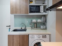 Comfort Living 2Br Apartment At Springlake Summarecon Bekasi