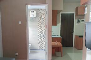 Comfort And Minimalist 1Br At Student Castle Yogyakarta Apartment
