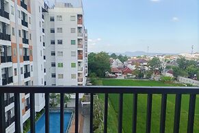 Comfort And Minimalist 1Br At Student Castle Yogyakarta Apartment